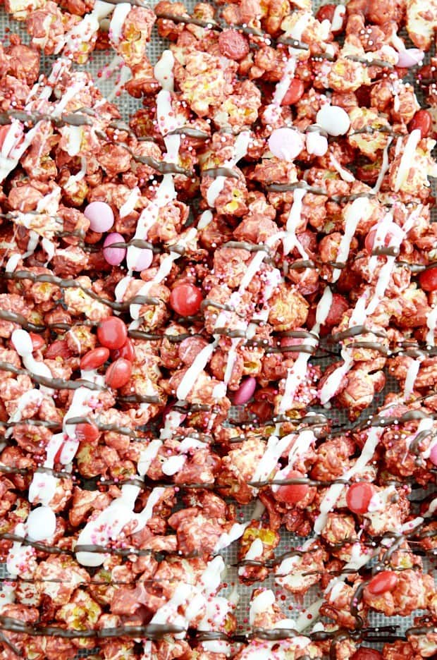 Red Velvet Tuxedo Popcorn